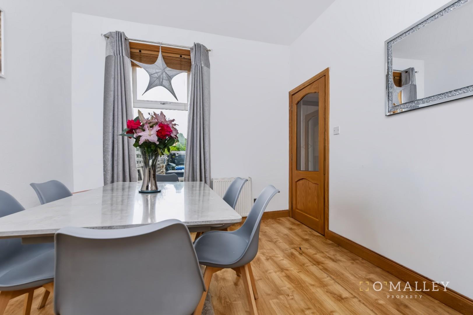 Dining Room/Bedroom 3